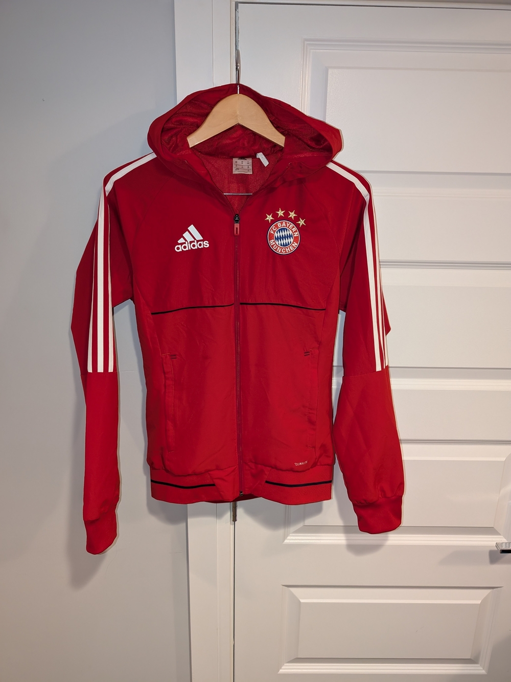 Adidas FC Bayern Munich Pre-Match Kids Hooded Presentation Track Jacket